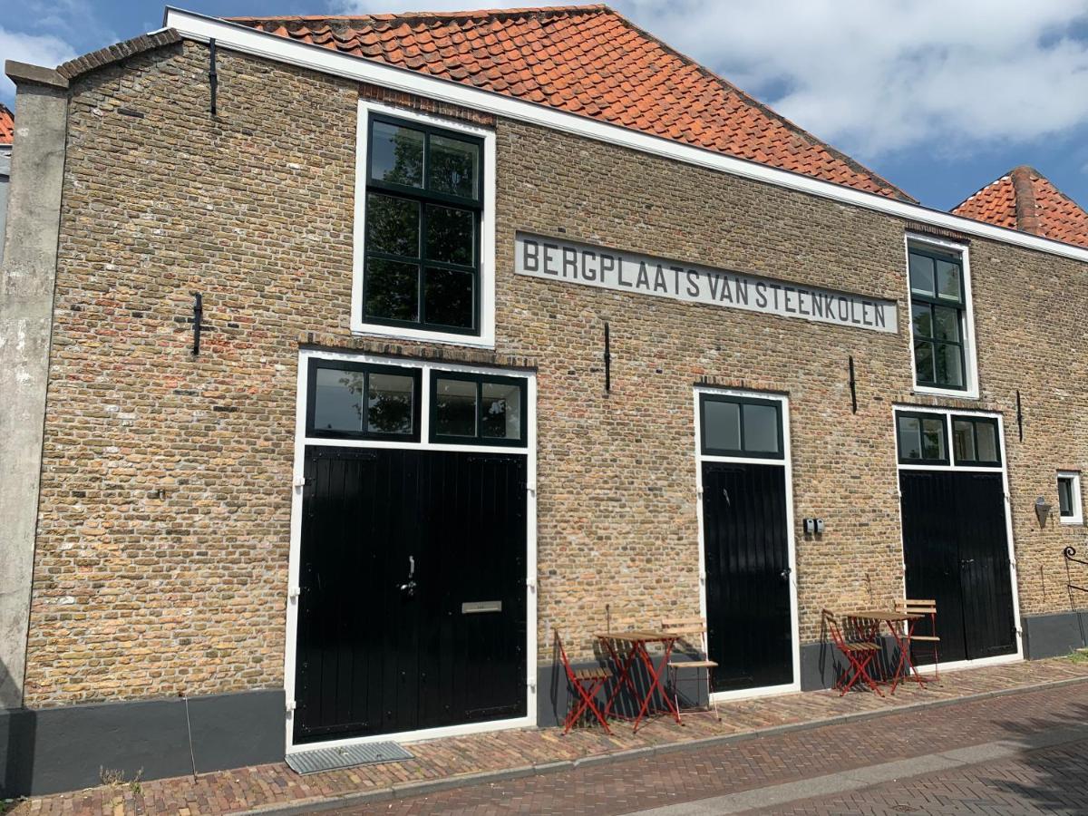 Pakhuis Aan De Haven - Bakboord Zierikzee Eksteriør billede